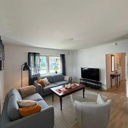 The Urban Escape Walk To Train, Bus & Center Apartment Narvik